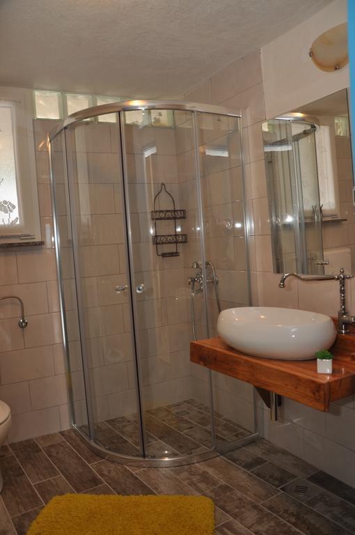 Rustic Apartment Mariva Ljubac  Ngoại thất bức ảnh